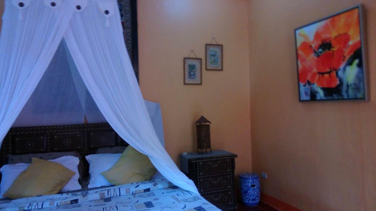 Mangrove Oriental Bed & Breakfast Resort Malapascua Buitenkant foto